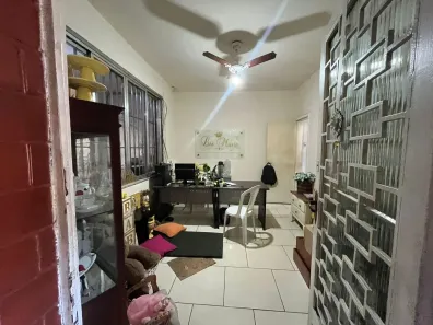Casa para alugar, 262m² no Santa Rosa, Niterói