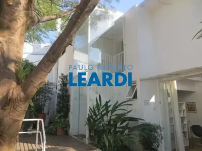 Sobrado com 8 Quartos à venda, 325m² no Pinheiros, São Paulo
