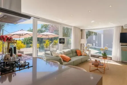 Casa com 4 Quartos à venda, 500m² no Três Figueiras, Porto Alegre