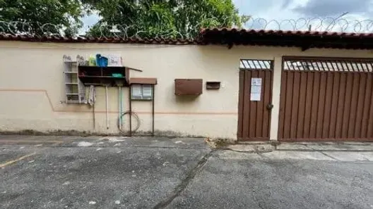 Casa com 2 Quartos à venda, 53m² no Parque Xangri-Lá, Contagem