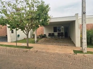 Casa de Condomínio com 3 Quartos para alugar, 113m² no Parque Atalaia, Cuiabá