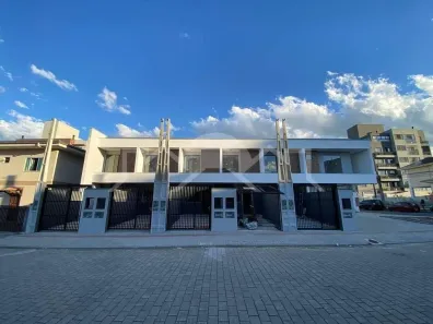 Casa com 2 Quartos à venda, 78m² no Costa e Silva, Joinville
