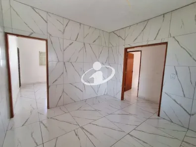 Casa com 3 Quartos para alugar, 80m² no Shopping Park, Uberlândia