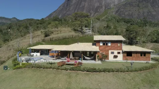 Fazenda/Sítio com 4 Quartos à venda, 12000m² no Cuiabá, Petrópolis