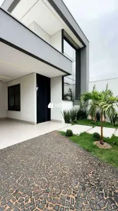 Casa com 3 Quartos à venda, 202m² no Novo Mundo, Uberlândia