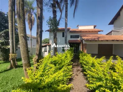Sobrado com 4 Quartos à venda, 443m² no Cidade Jardim, Uberlândia
