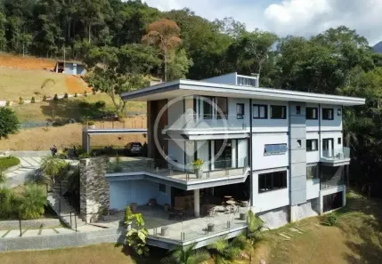 Casa de Condomínio com 6 Quartos para alugar, 525m² no Parque do Imbui, Teresópolis