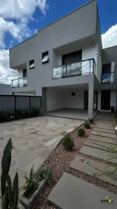 Casa com 3 Quartos à venda, 150m² no Santa Lúcia, Caxias do Sul