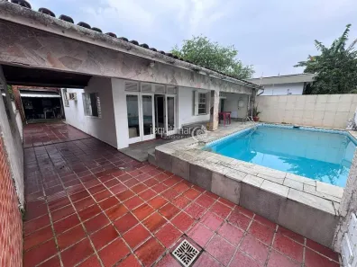 Casa com 3 Quartos à venda, 248m² no Enseada, Guarujá