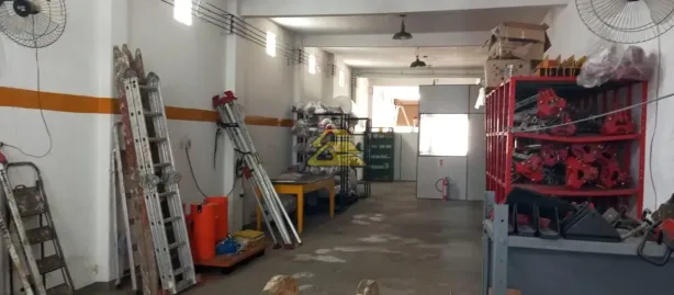 Galpão/Depósito/Armazém à venda, 340m² no Bonsucesso, Rio de Janeiro