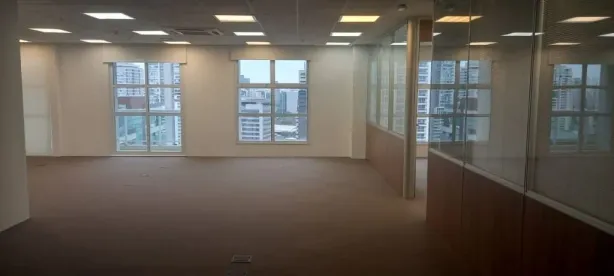 Sala Comercial para alugar, 242m² no Vila São Francisco (Zona Sul), São Paulo