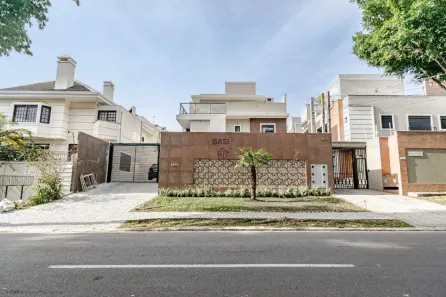 Casa de Condomínio com 3 Quartos à venda, 203m² no Jardim Social, Curitiba