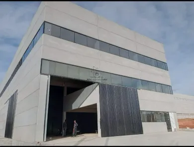 Galpão/Depósito/Armazém com 3 Quartos para venda ou aluguel, 1100m² no Iporanga, Sorocaba
