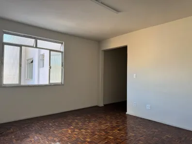 Apartamento com 3 Quartos para alugar, 130m² no Centro, Juiz de Fora