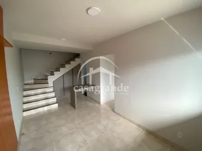 Casa com 2 Quartos para alugar, 130m² no Novo Mundo, Uberlândia