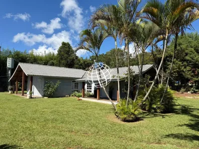 Fazenda/Sítio com 4 Quartos para alugar, 300m² no Barrocão, Piracaia