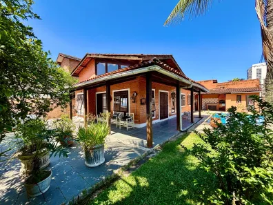 Casa com 3 Quartos à venda, 230m² no Enseada, Guarujá