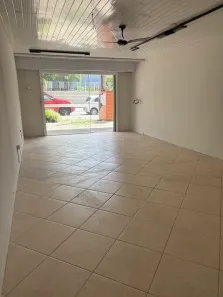 Ponto Comercial para alugar, 34m² no Bacacheri, Curitiba