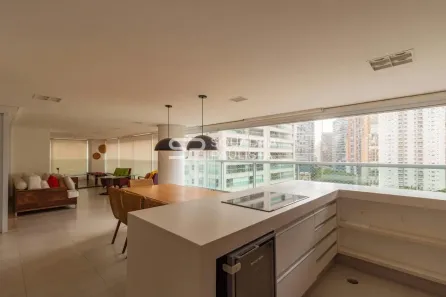 Apartamento com 4 Quartos para venda ou aluguel, 335m² no Vila Uberabinha, São Paulo
