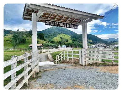 Fazenda/Sítio com 3 Quartos à venda, 1m² no Centro, Santo Amaro da Imperatriz