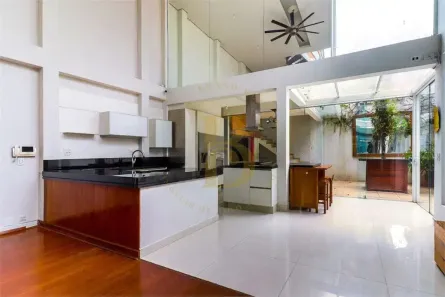 Casa com 3 Quartos à venda, 300m² no Jardim Paulista, São Paulo