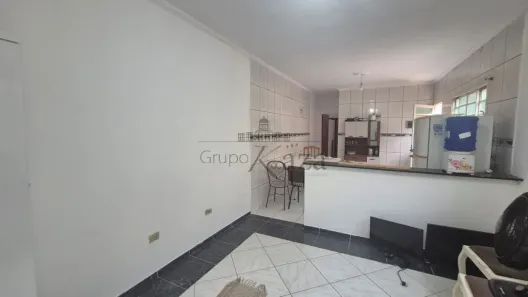Sobrado com 2 Quartos à venda, 121m² no Jardim Nova Esperança, Jacareí
