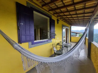 Casa com 3 Quartos à venda, 178m² no Nogueira, Petrópolis