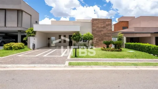 Casa de Condomínio com 4 Quartos à venda, 265m² no Jardins Verona, Goiânia