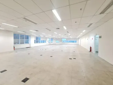 Ponto Comercial para alugar, 1820m² no Jardim das Laranjeiras, São Paulo