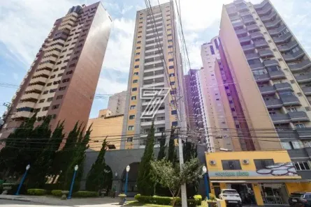 Apartamento com 2 Quartos à venda, 83m² no Centro, Curitiba
