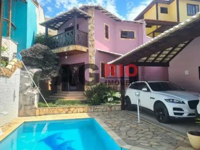 Casa de Condomínio com 2 Quartos à venda, 180m² no Vila Valqueire, Rio de Janeiro