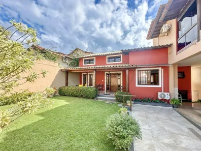Casa com 3 Quartos à venda, 200m² no Glória, Macaé