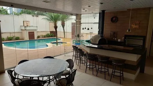 Sobrado com 3 Quartos à venda, 450m² no Loteamento Villa Branca, Jacareí