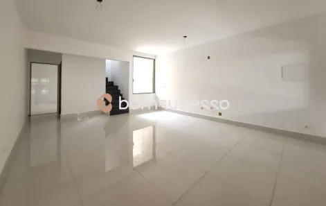 Sobrado com 3 Quartos para alugar, 131m² no Chácara Mafalda, São Paulo