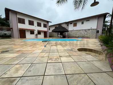 Sobrado com 2 Quartos à venda, 107m² no Maranduba, Ubatuba