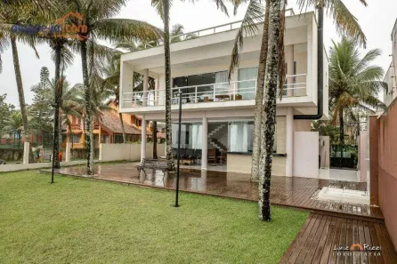 Sobrado com 4 Quartos para venda ou aluguel, 324m² no Sapé, Ubatuba
