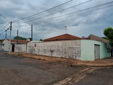 Casa com 2 Quartos à venda, 200m² no Jardim das Estações (Vila Xavier), Araraquara