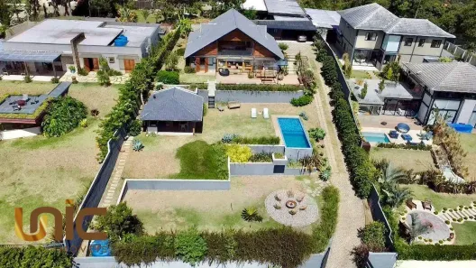 Casa de Condomínio com 4 Quartos à venda, 282m² no Posse, Teresópolis