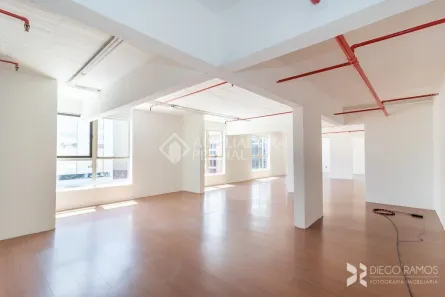 Sala Comercial para alugar, 122m² no Centro Histórico, Porto Alegre