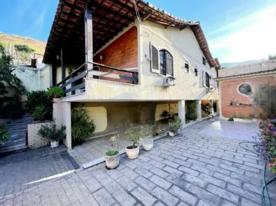 Casa com 2 Quartos à venda, 275m² no Vila Fátima, Nova Iguaçu