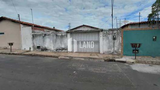 Casa com 2 Quartos à venda, 200m² no Saci, Teresina