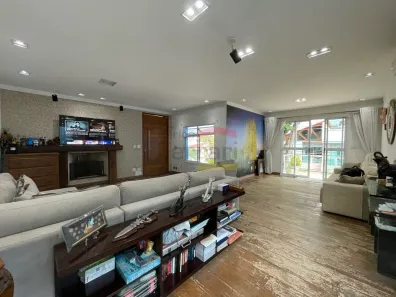 Sobrado com 4 Quartos à venda, 270m² no Jardim Leonor Mendes de Barros, São Paulo