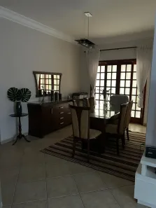 Casa com 3 Quartos para venda ou aluguel, 212m² no Jardim Regina, Indaiatuba