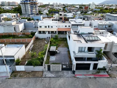 Lote/Terreno à venda, 300m² no Morada de Laranjeiras, Serra