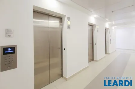 Sala Comercial à venda, 34m² no Água Branca, São Paulo