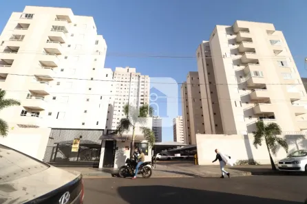 Apartamento com 2 Quartos para alugar, 55m² no Laranjeiras, Uberlândia