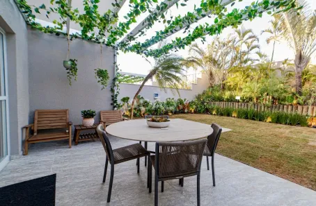 Sobrado com 4 Quartos à venda, 150m² no Jardins Berlim, Senador Canedo