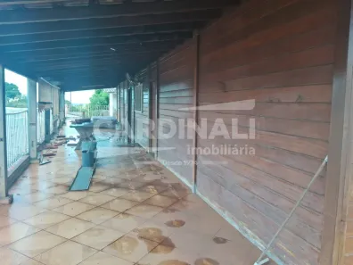 Sala Comercial com 3 Quartos para alugar, 242m² no Centro, Araraquara