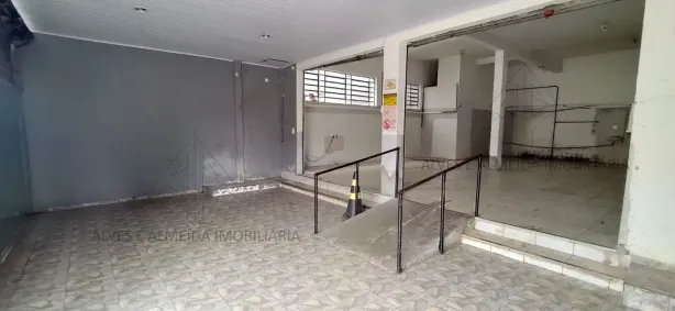 Galpão/Depósito/Armazém à venda, 350m² no Jardim Regis, São Paulo