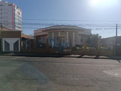 Casa com 5 Quartos à venda, 271m² no Centro, Franca